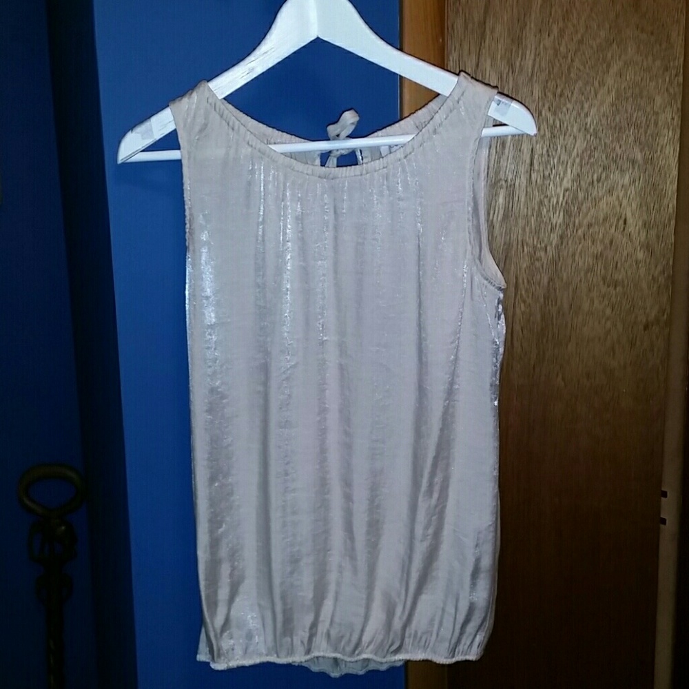 Ann Taylor gold sleeveless shirt